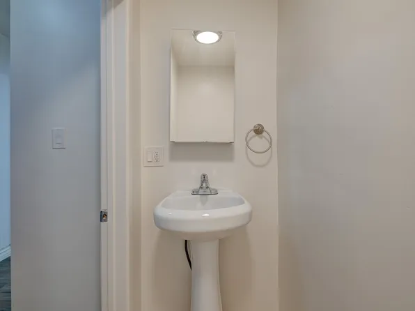 1321 E Wilson Ave #6, Glendale, CA 91206
