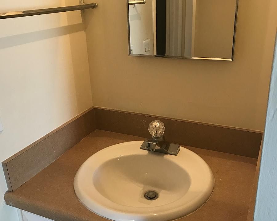 1st image of 7210 N Manhattan Ave APT 1623