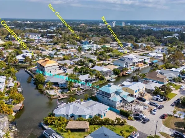 2649 Riverview DR, NAPLES, FL 34112