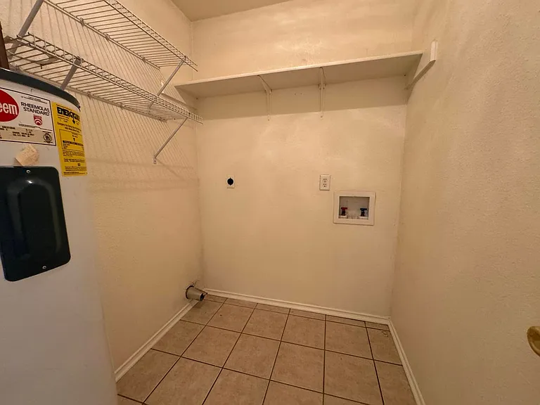 4505 Deek Dr — Photo 7