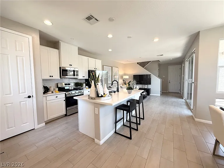 916 Cottonwood Hill Pl — Photo 3