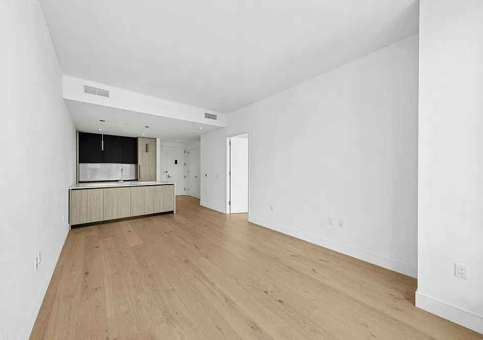 312 West 43rd Street — Photo 4