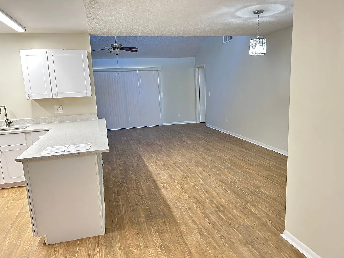 3 bed, 2.0 bath, 1467 sqft, $2,200 — Photo 4