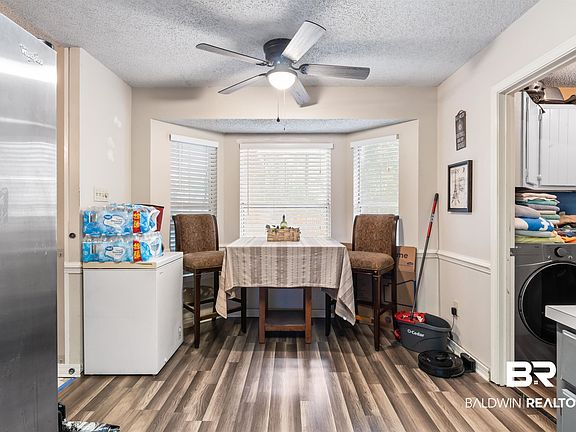 5th image of 1345 Baker Ct