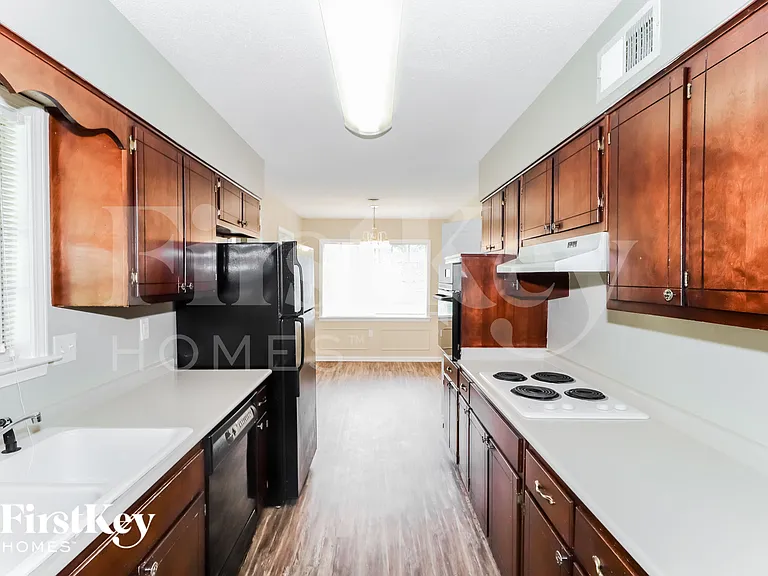 5373 Banbury Ave — Photo 6