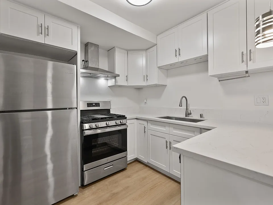 5511 Corteen Pl #5