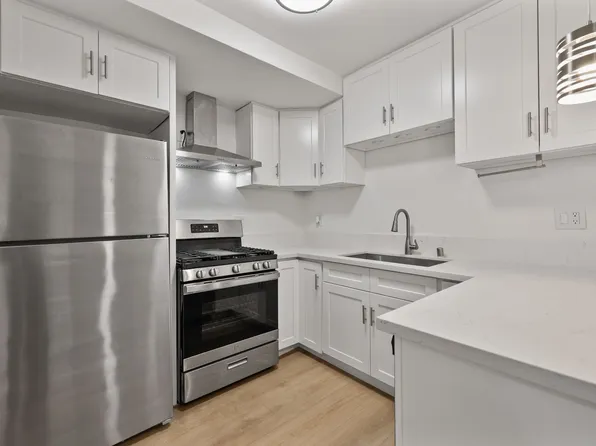 5511 Corteen Pl #5, Valley Village, CA 91607
