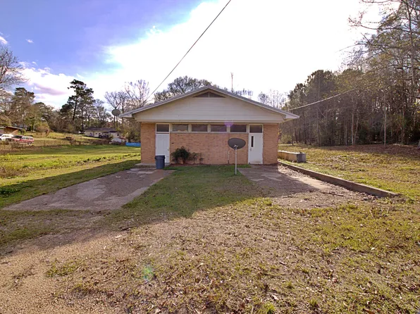 505 9th Ave, Lumberton, MS 39455