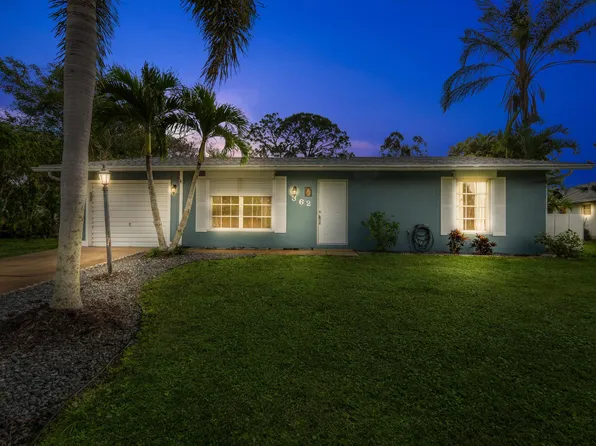 362 NE Brasher Court, Port St Lucie, FL 34983