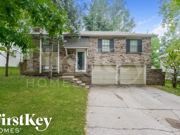 2318 NW Chatham Pl, Blue Springs, MO 64015