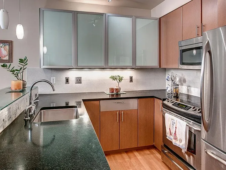 3104 Western Ave #207 — Photo 4