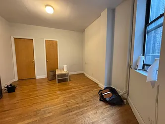 Rented by KNOCKKNOCK LLC