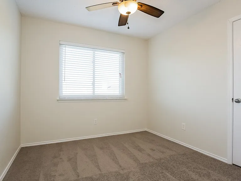 2370 Stagecoach St — Photo 10