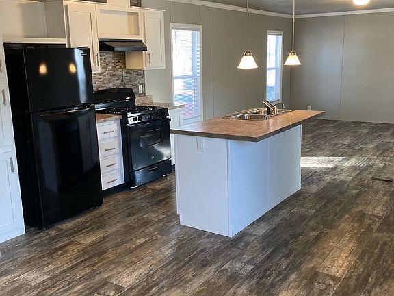 3rd image of 2575 W Martin Luther King Blvd Lot C08