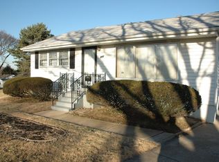 485 Marechal Ln, Florissant, MO
