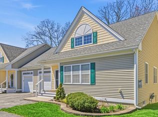 18 Ellsworth Village Rd #18, Acton, MA 01720