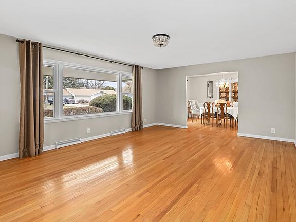 5th image of 5023 Valley TRAIL