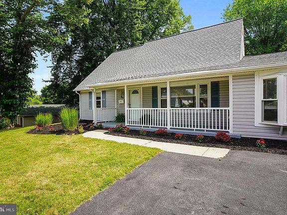 2nd image of 12923 Cherrywood Ln