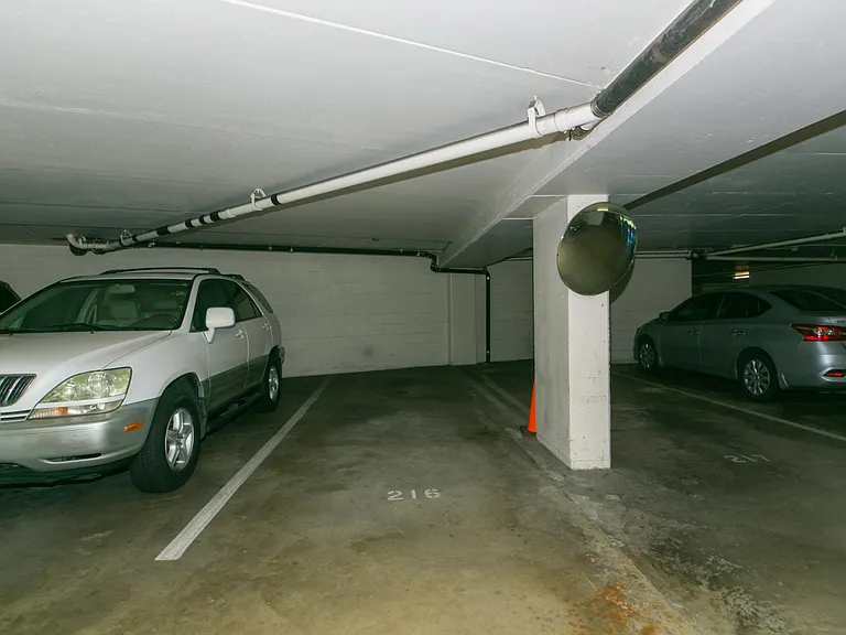 1910 Ala Moana Blvd #20C — Photo 53