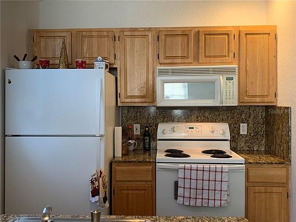 4th image of 4013 Venetian Bay Dr APT 102
