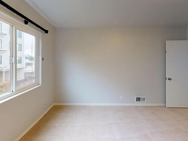 750 37th Ave — Photo 14