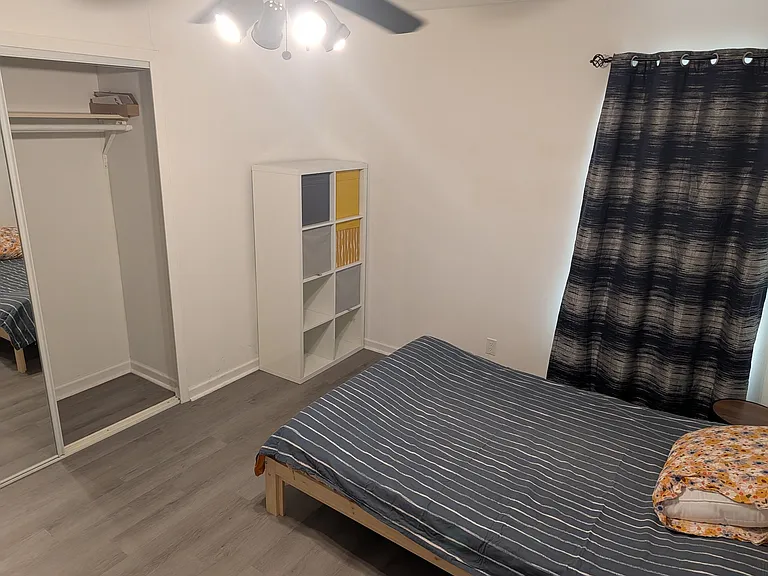 3814 Starhill Dr — Photo 2