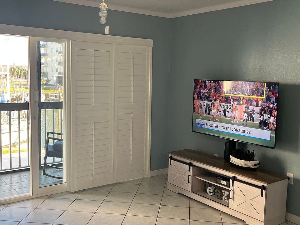 Living room 55' TV