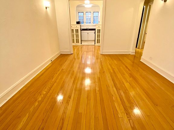 5th image of 4237 N Hermitage Ave #1/2-2A