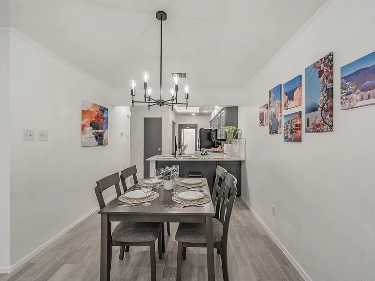 8901 Thompson Cir — Photo 14