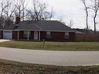 1st image of 102 Oakwood Dr