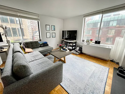 Rented by Tabak Real Estate | media 14