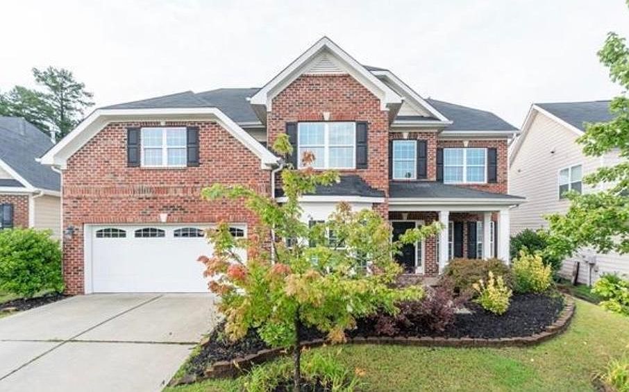 1st image of 8 Oxmoor Dr