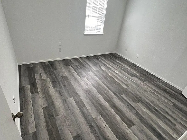 Pinewood Townhomes — Photo 26
