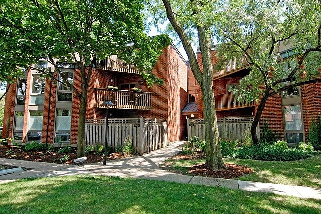 1st image of 2131 N Larrabee St APT 6201