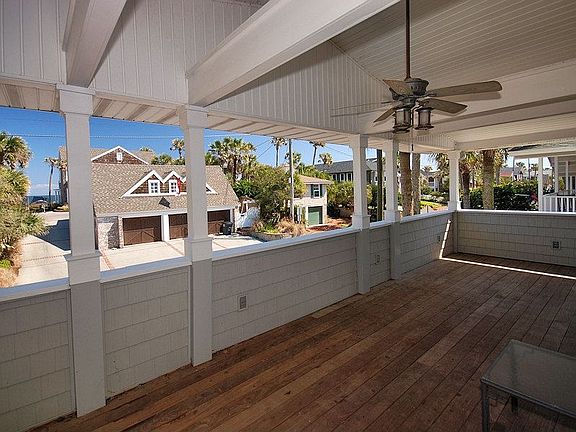 4th image of 1460 Beach Ave