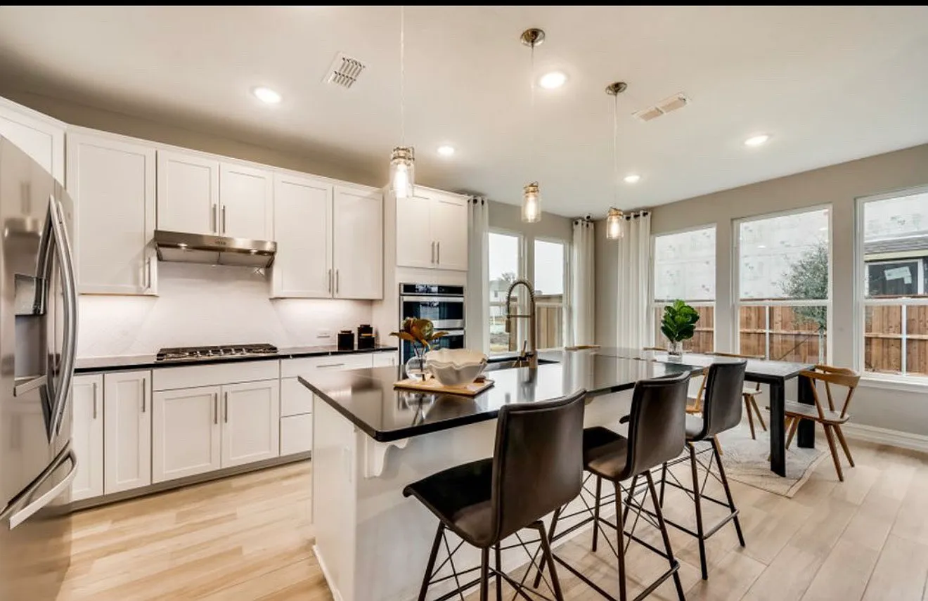 4 bed, 2179 sqft, $2,650 — Photo 4