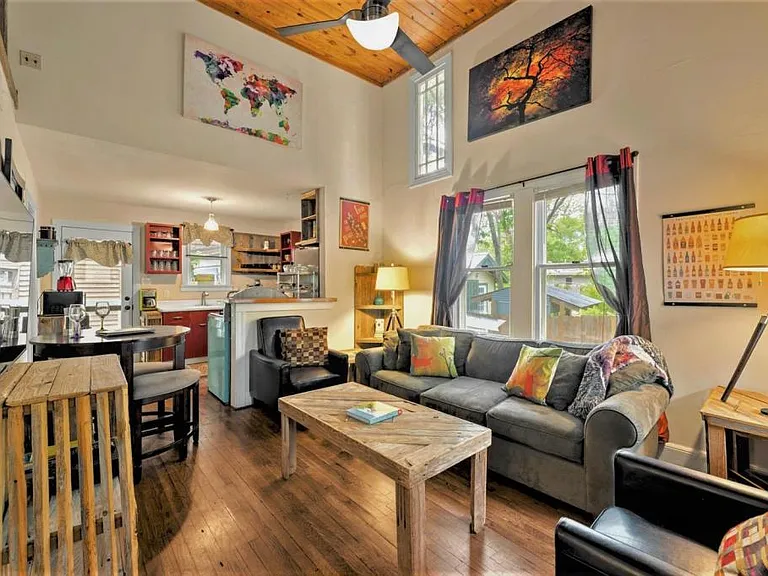 1629 Waterston Ave #A — Photo 2