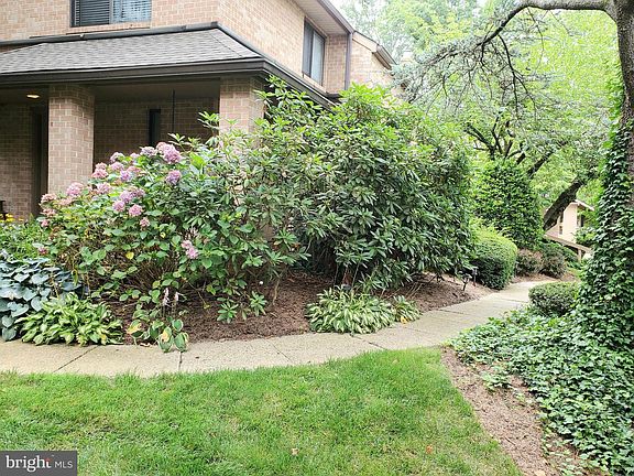 2nd image of 367 Paoli Woods Dr