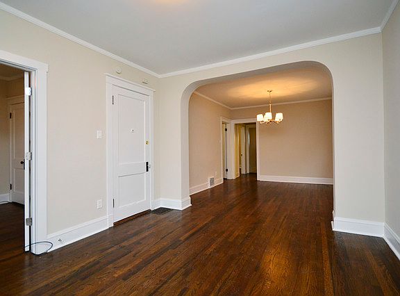 4th image of 4827 N Kedvale Ave APT 2