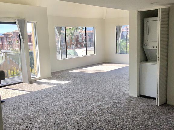 Penthouse 1+Loft #4,000