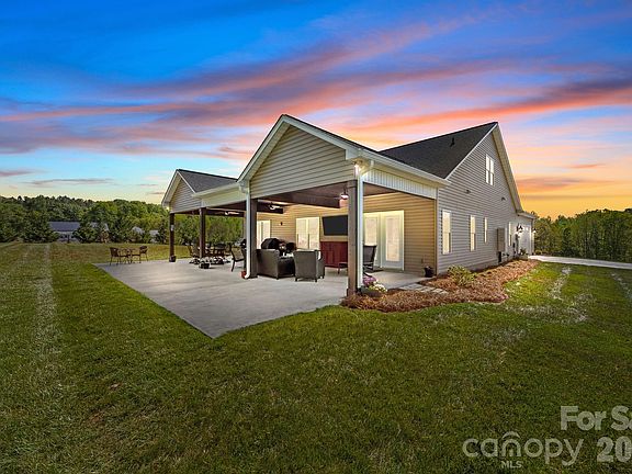 4th image of 147 Haystack Ln