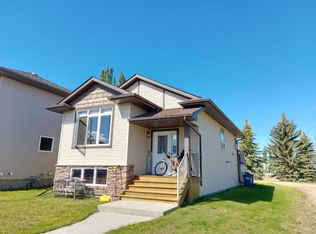 92 Vickers Close, Red Deer, AB T4R0E6