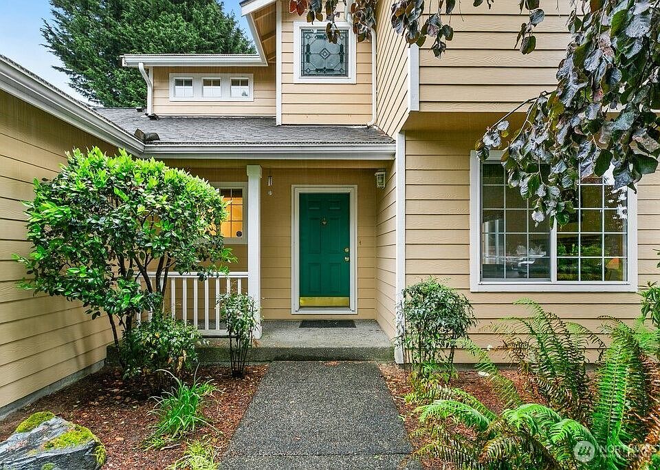 1st image of 1811 53rd Loop SE