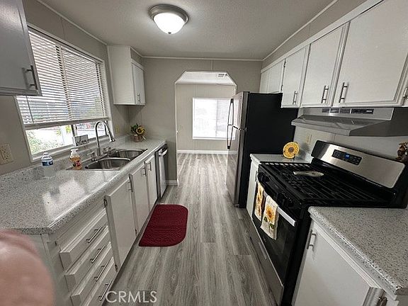 Remodeled 2BR/2BA in Casa Del Rey - Space 69 - Photo 11