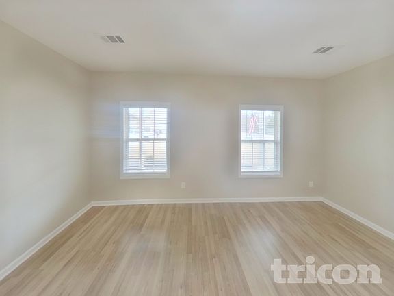 3rd image of 4028 Effie Seward Dr