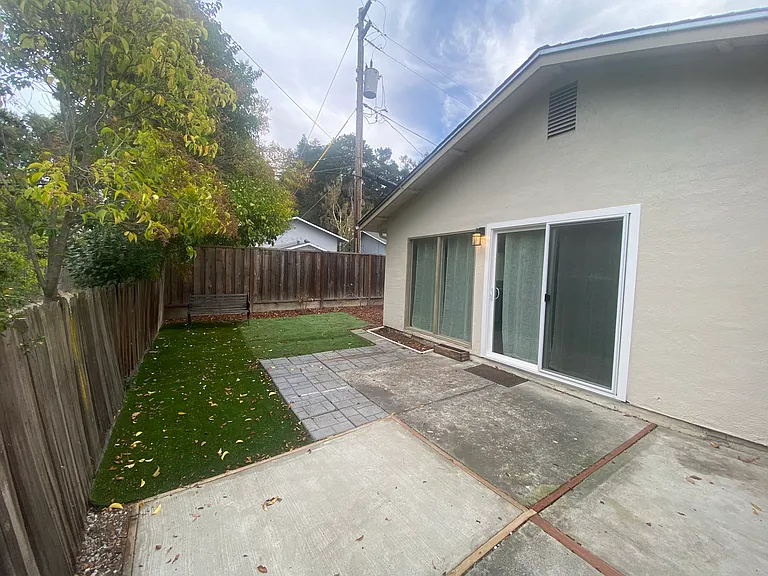 7339 Starward Dr — Photo 7