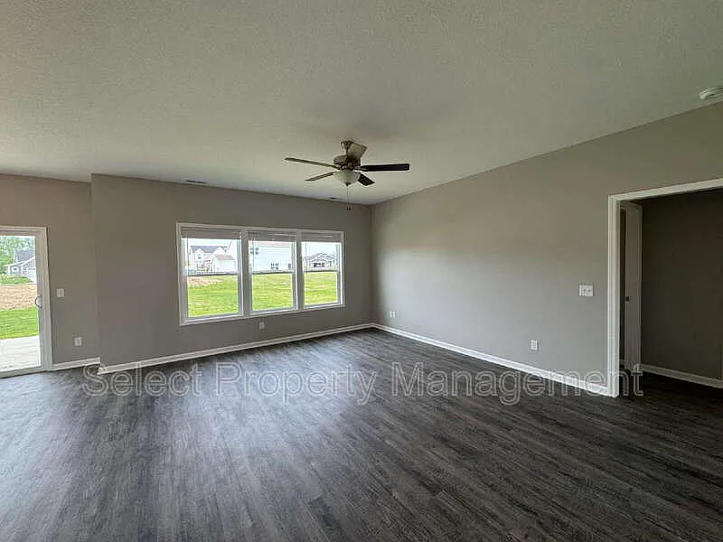 Building Photo - 8783 Elmont Cv