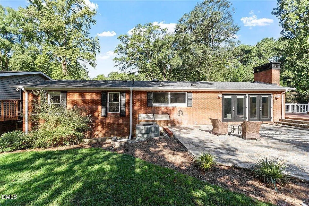 2129 Kelly Rd — Photo 4