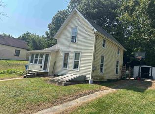 205 Diagonal St, Savanna, IL 61074