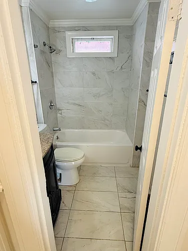 1572 Park St #1 Photo 1